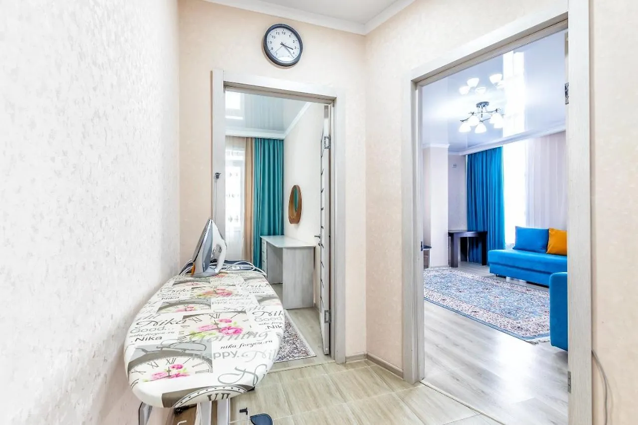 2 Комнатные Апартаменты На Orynbor Towers Αστάνα 0*,